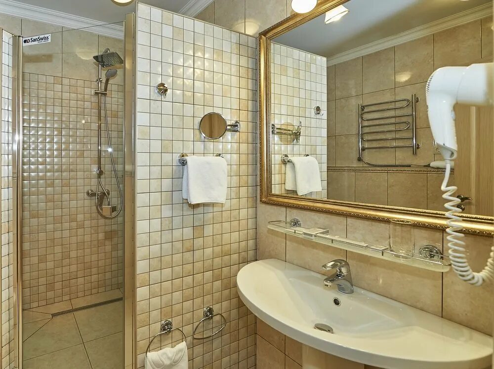 Снять отель пермь. Astor hotel пермь. гостиница астор пермь. экстерьер отеля астор в перми. астор хазьин отель.