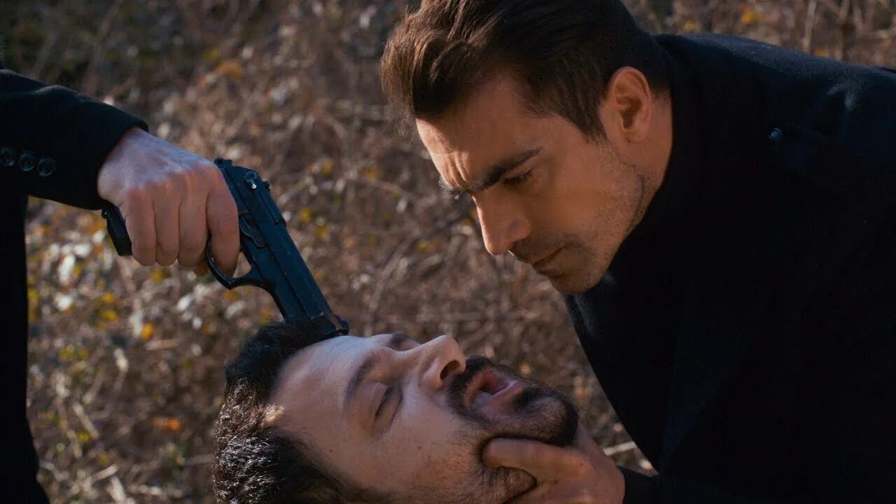 19 bolum. Ask 19. Ask 19. Любовь на показ турецкий. Чаглар эртугрул и бурджу озберк.