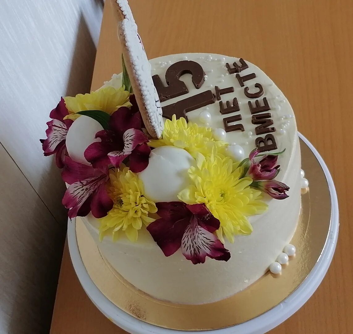 Украшение торта на 1 сентября. Украшение торта на 1 сентября. Торт первоклашка. Торт «учителю». Имбирные пряники для учителя.