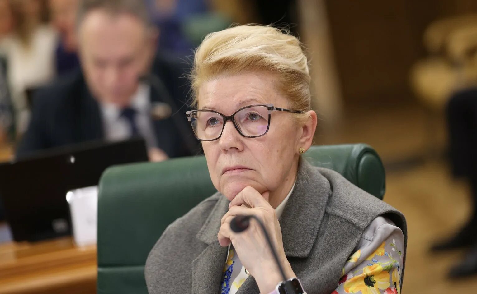 екатерина михайловна мизулина. сенатора елены мизулиной. какую должность занимает мизулина. мизулина елена депутат. елена мизулина в молодости.