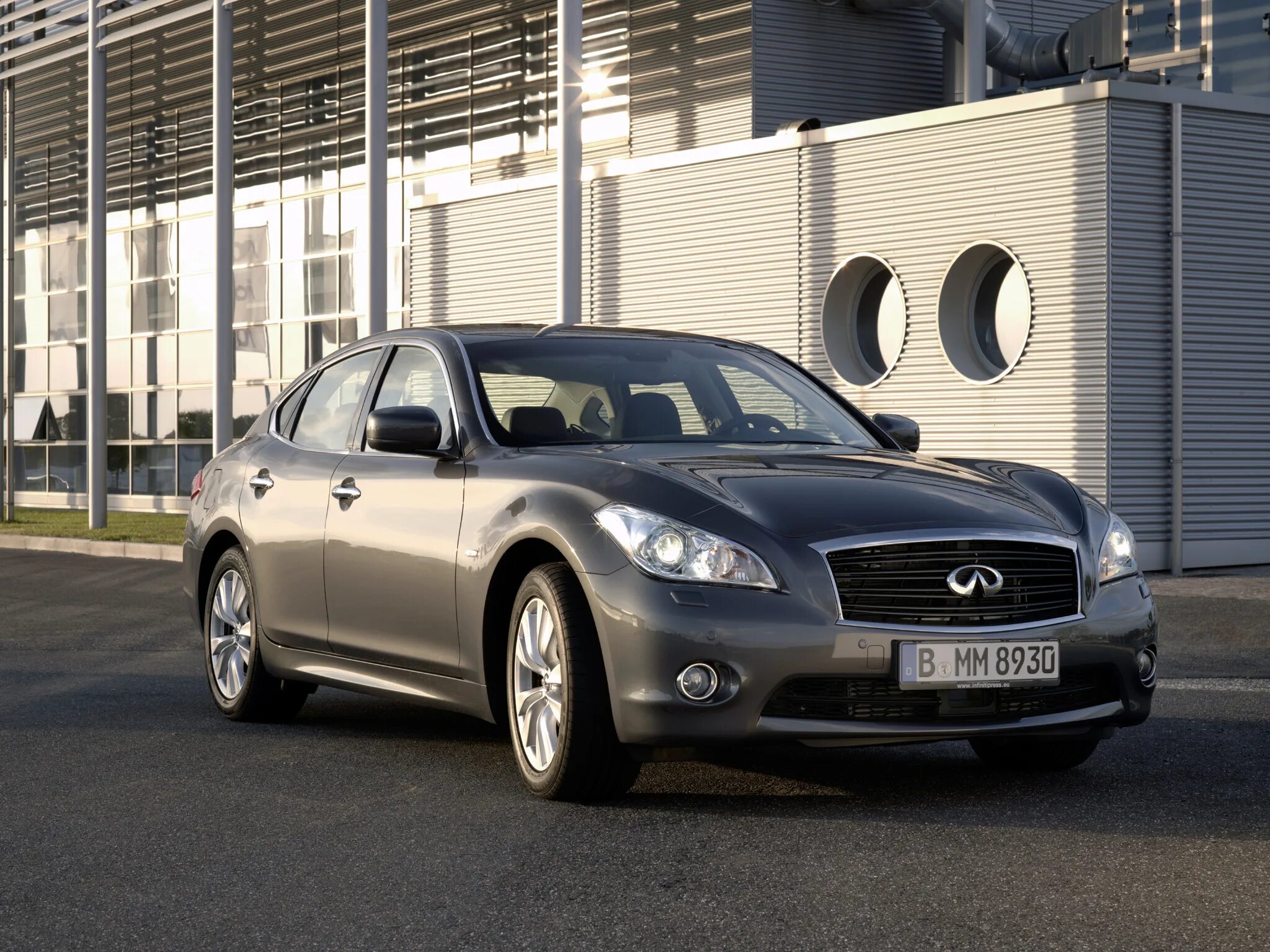 Инфинити m25. Седан Инфинити м37. Infiniti m25 y51. Инфинити седан м37 Ниссан.