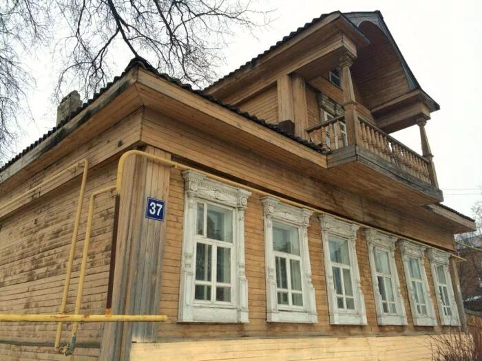 Дом чулкова. Дом купца пчелины города йошкар олы. Усадьба купца чулкова йошкар ола. Исторические здания брянска. Дом чулковых брянск.