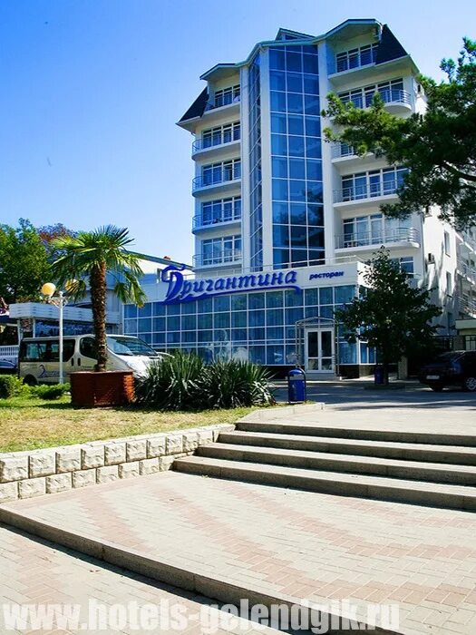 отель бригантина. отель геленджик 3 улица горная. бригантина, геленджик, революционная улица, 37. приморье grand resort hotel. бригантина геленджик.