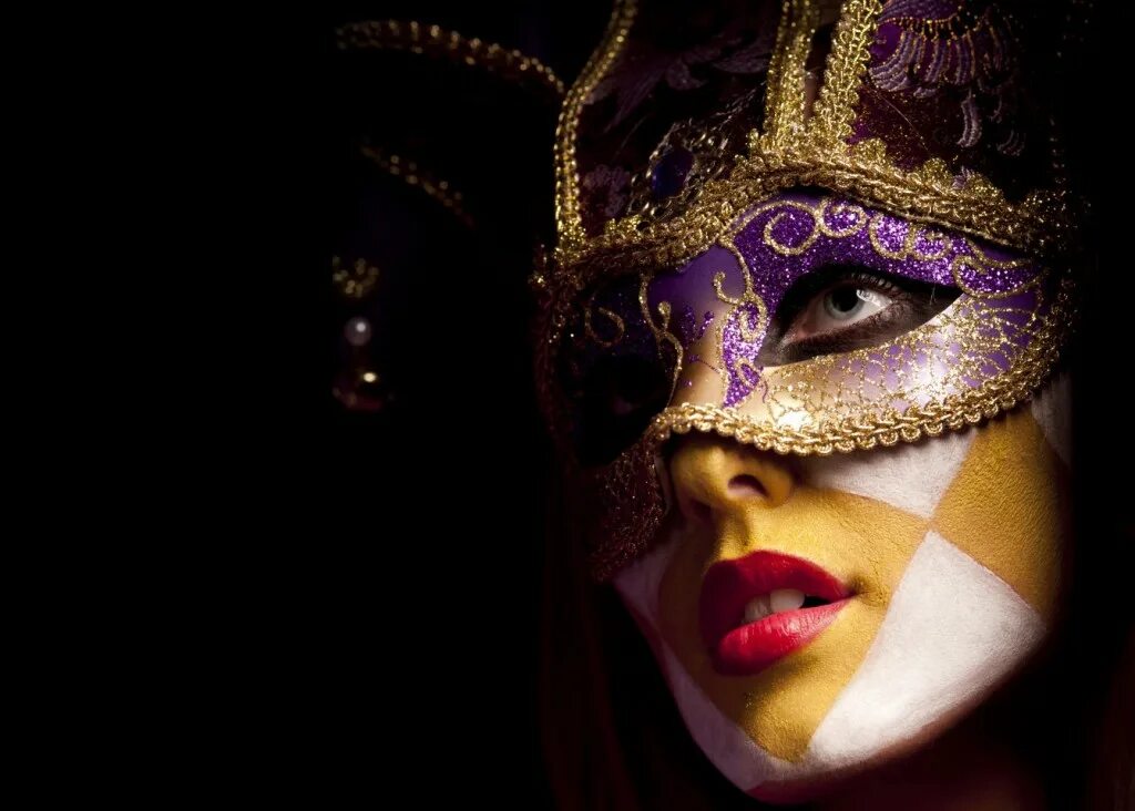 Theater make up. Красивый макияж в театр. Макияж для китайского танца. Аквагрим малефисента для детей. Визажист в театре.