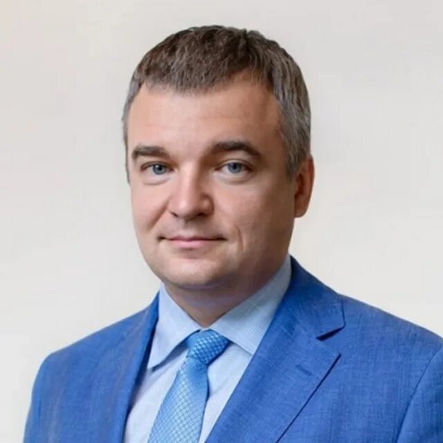 Хохлов директор департамента радиоэлектронной промышленности. Шпак заместитель министра промышленности. Серватинский вадим вячеславович сфу. Шпак заместитель министра василий викторович. Директор департамента промышленности минпромторга.