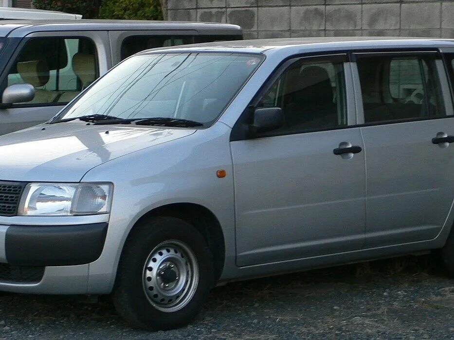 Тойота пробокс 2003. Тойота пробокс 2002. Диски на пробокс. Toyota probox 2002. Тойота пробокс белая.