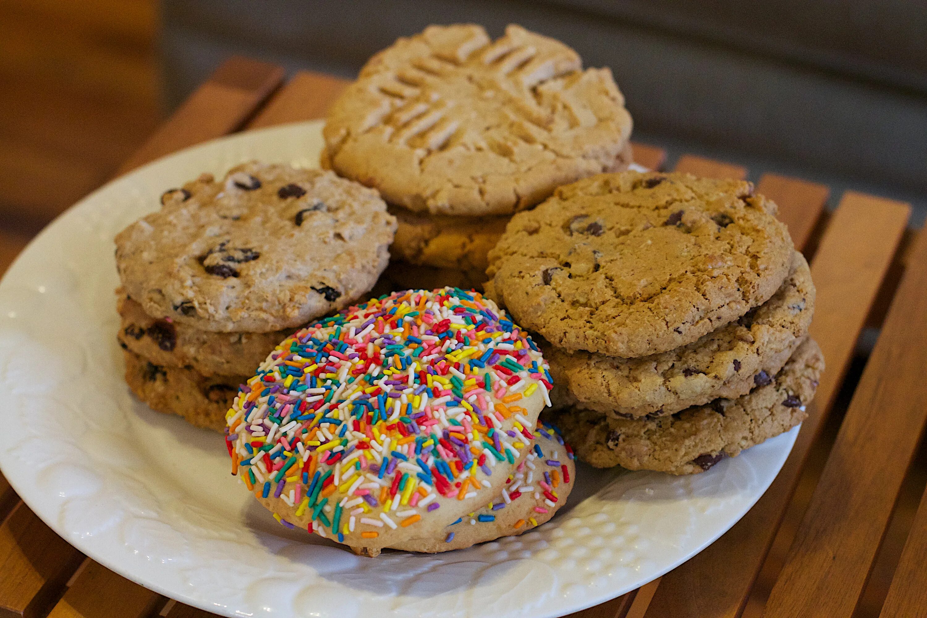 Content cookies. Красивое печенье. Красивые печеньки. Вкусное печенье. Блюдо для печенья.