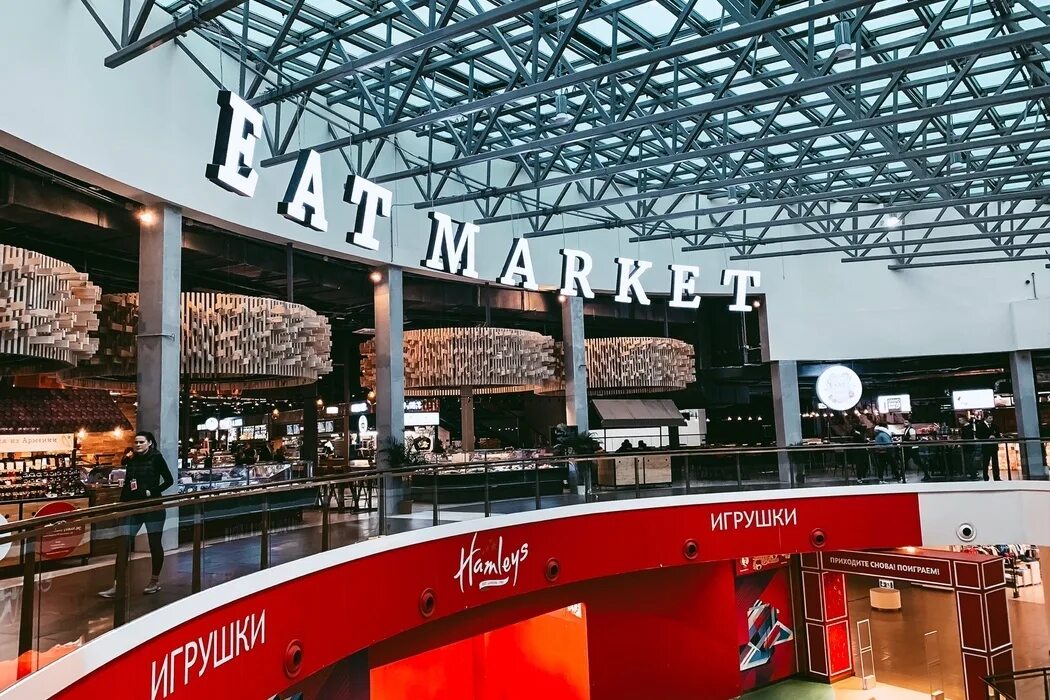 Ит маркет юго западная. Галерея Санкт-Петербург фудкорт eat Market. ТЦ галерея СПБ фудкорт. Галерея фудкорт СПБ 5 этаж. Фудкорт саб галерея.