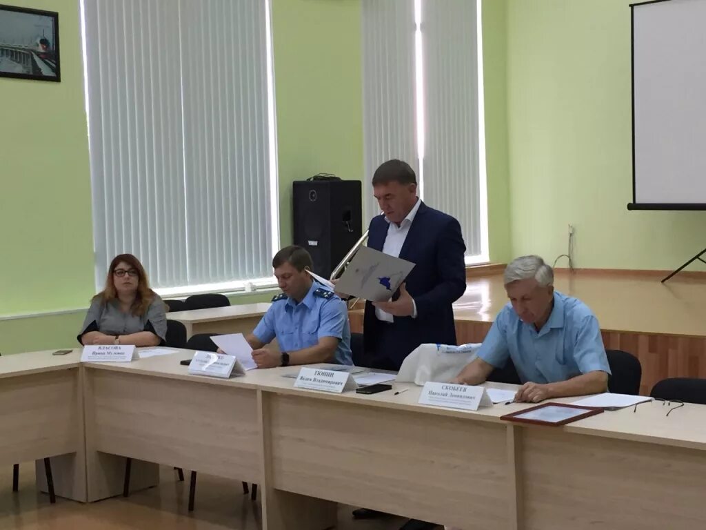 Главы внутригородских районов г о самара. Депутат совета депутатов муниципалитета сергей васильев. Тюнин глава железнодорожного района. Глава самарского района роман радюков. Главы внутригородских районов г о самара.