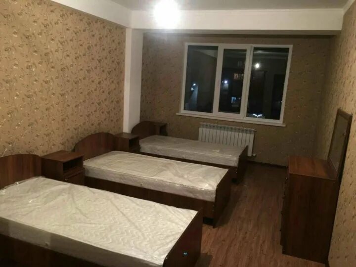 Гостиница океан дагестан. Красный бак дербент гостиница. Апартаменты green plaza казахстан актау. Актау казахстан однокомнатная квартира. 1 комнатная квартира в дербенте.