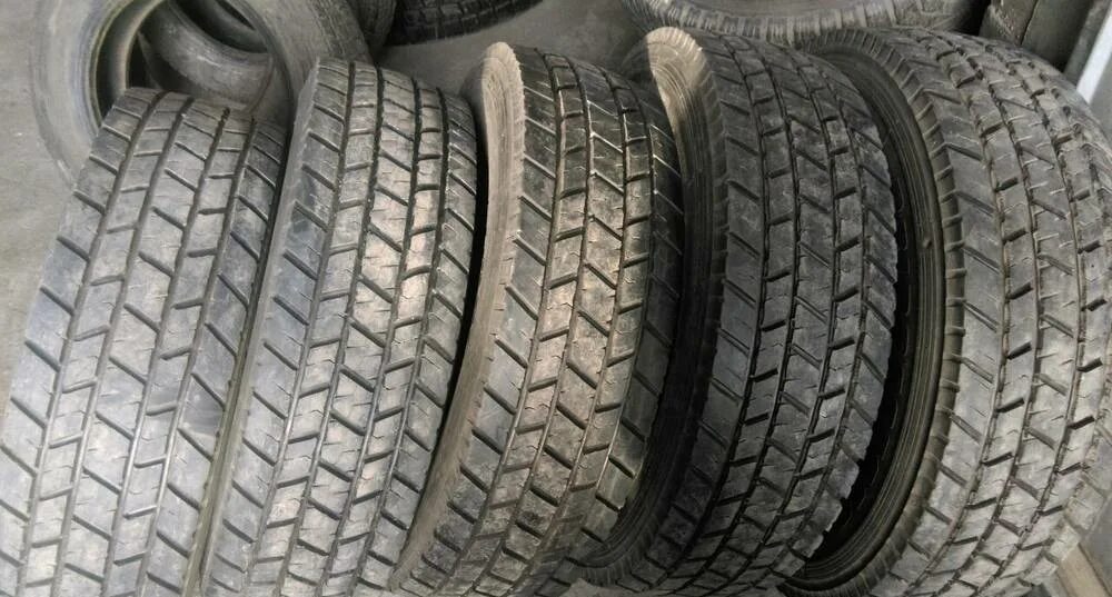 Шины бу в краснодаре. 215/75r17.5 Бриджстоун. 215 75 17.5 Шины грузовые. 215 75 17 5 Бриджстоун. Шина 215/75 r17.5.