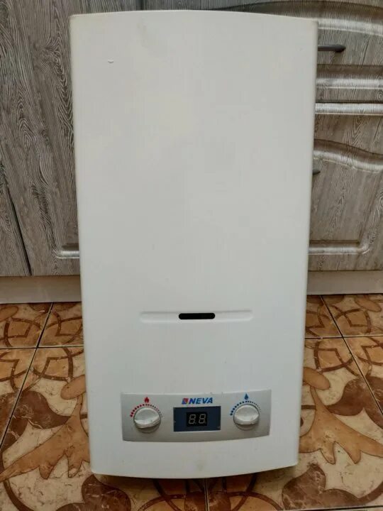 Газовая колонка neva 4511 уценка. Газовая колонка neva 4511. Колонка neva 4511. Газовая колонка neva 4511 white. Водонагреватель проточный neva lux 5514.