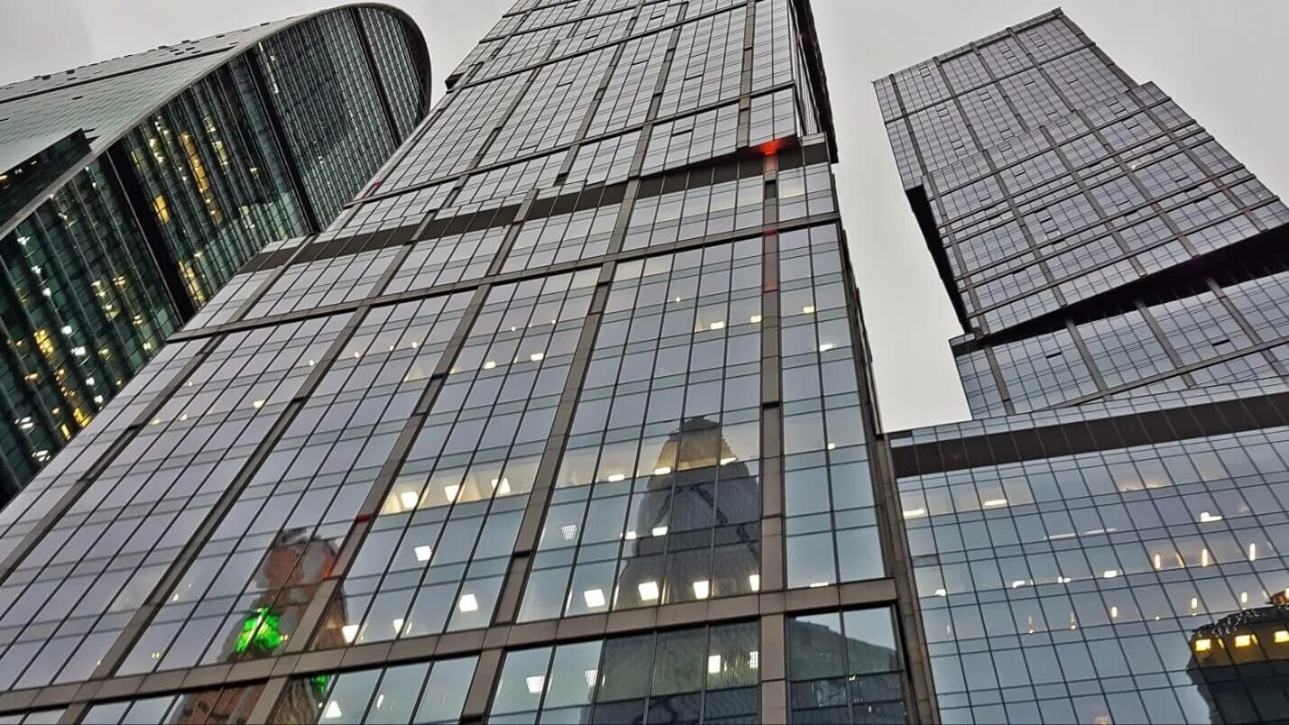Iq квартал. Башня iq квартал москва сити. айкью квартал 2 башня москва сити. башня iq квартал россельхозбанк. минпромторг москва сити башня.