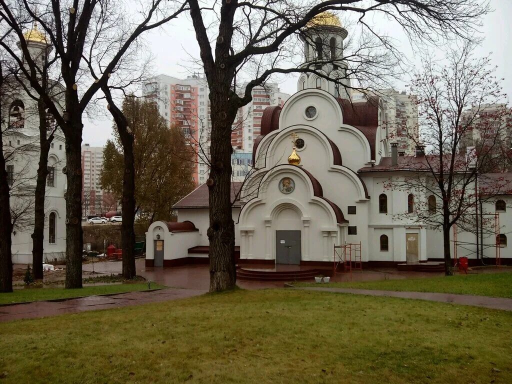 Храм спиридона тримифунтского приход. Храм святителя Спиридона Самара. Церковь Спиридона Тримифунтского. Храм Спиридона Тримифунтского в Ломоносове. Храм Спиридона Тримифунтского в Нагатинском Затоне.