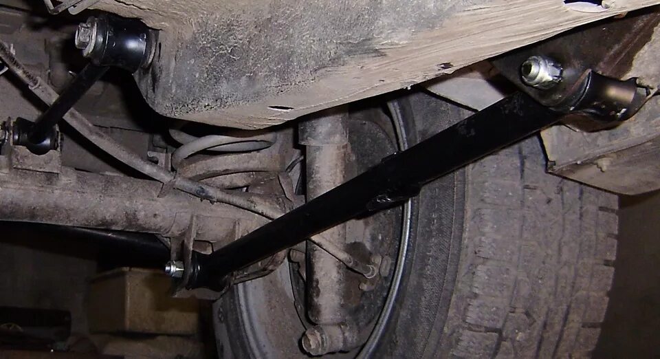 Замена тяг заднего моста Chevrolet Niva, 1,7 л, 2011 года своими руками DRIVE2