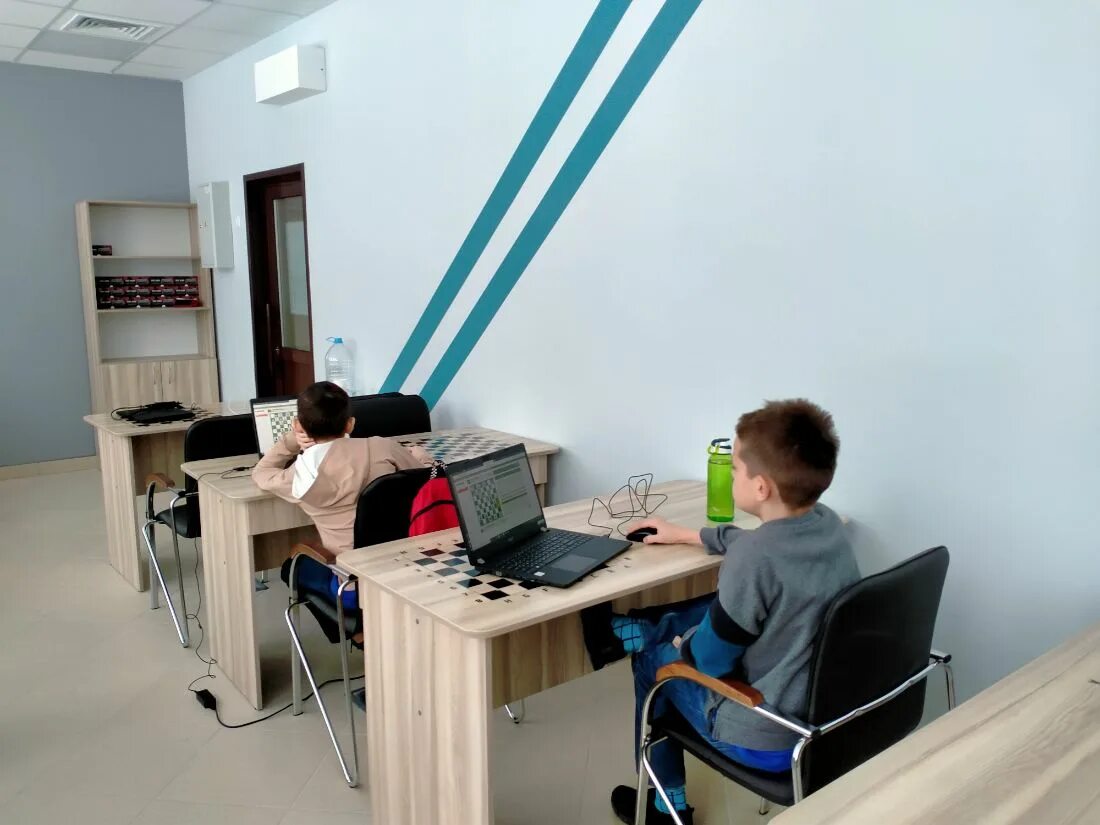 Центр сириус черногорск. Центр сириус республиканский татарстан. образовательный центр для одаренных детей сириус корпус школа. лабораторный корпус сириуса. сириус образовательный центр сочи комнаты.