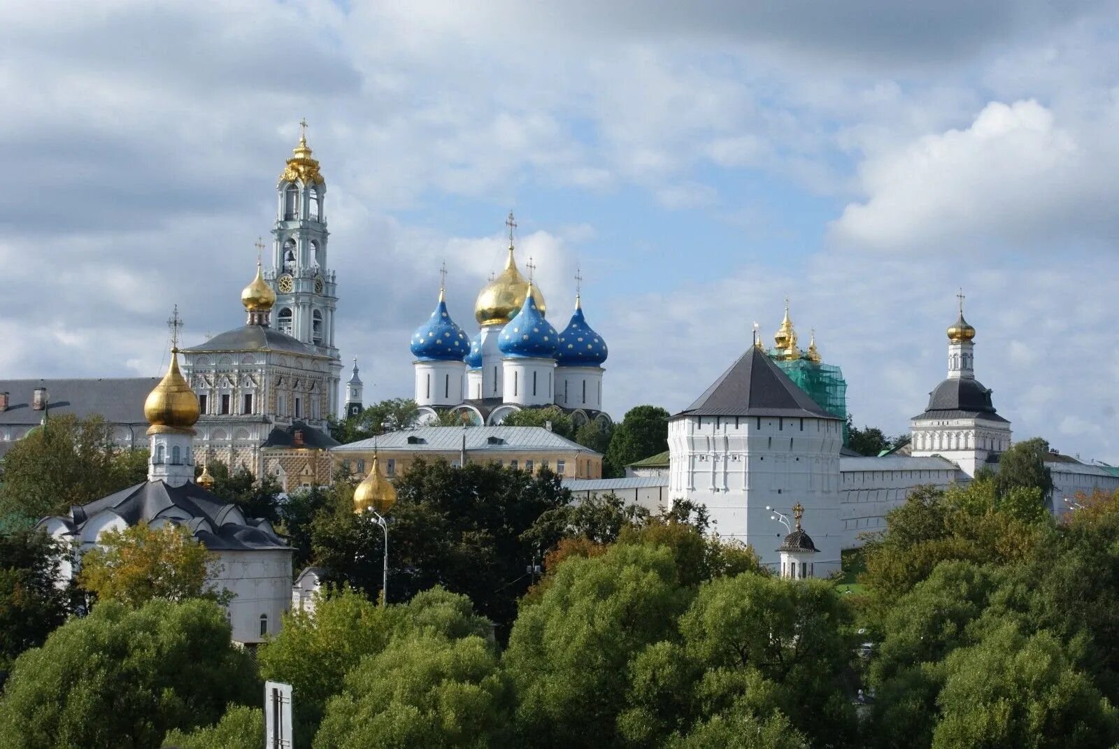 Троице-Сергиева Лавра Сергиев Посад. Сергиев Посад золотое кольцо России Троице Сергиева Лавра. Сергиев Посад достопримечательности Троице Сергиева Лавра. Ярославль Троице Сергиева Лавра.