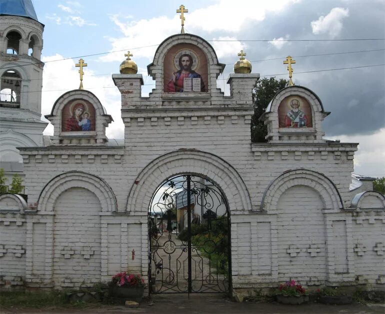 Поселок октябрьский татарстан. Васильево Зеленодольский район Крестовоздвиженская Церковь. Посёлок Октябрьский Зеленодольский район Церковь. Поселок Октябрьский Зеленодольский район. Посёлок Октябрьский Зеленодольский район Татарстан.