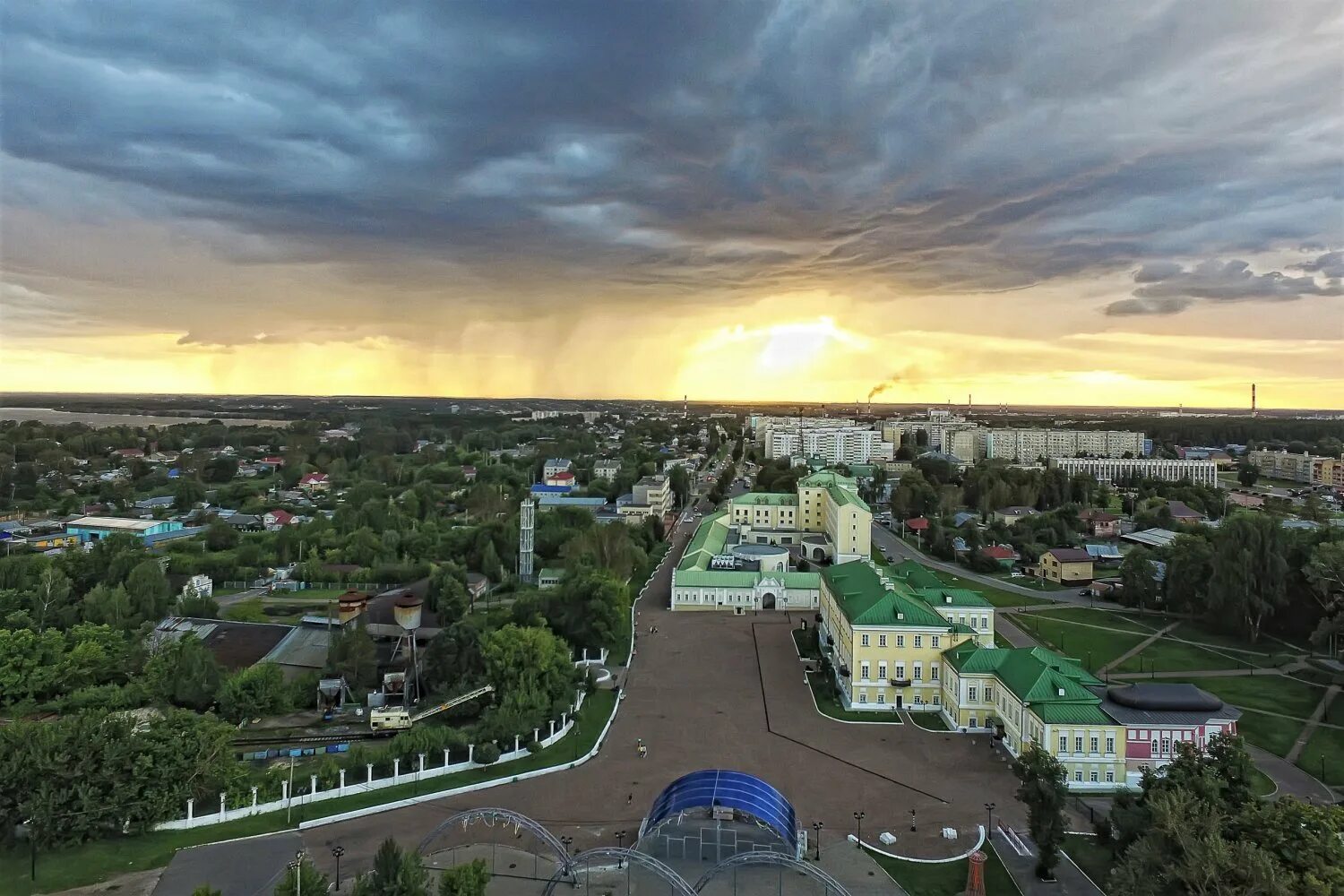 Культура города выкса. Площадь Выкса Нижегородской области. Город Выкса Нижегородской области площадь. Выкса центр города. Выкса площадь города.