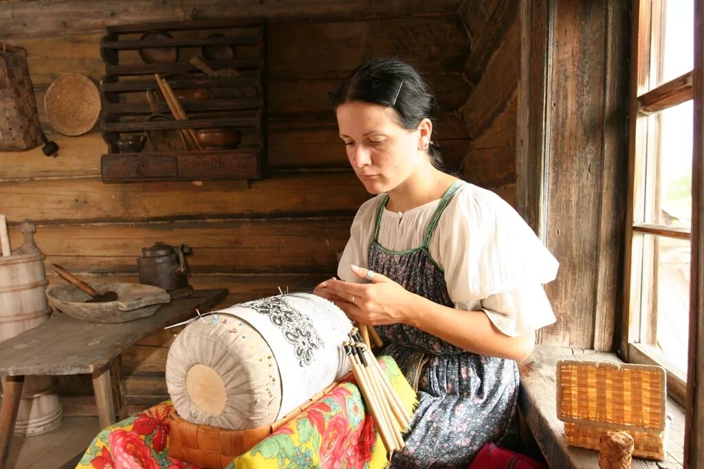 Фестиваль народных ремесел сибирь мастеровая. Человек занимающийся промыслом. Человек занимающийся промыслом. Человек занимающийся промыслом. Человек занимающийся промыслом.