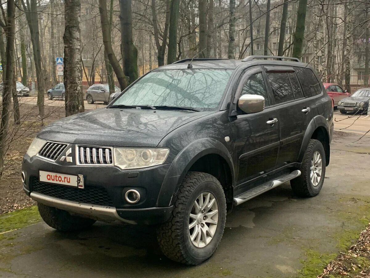 Pajero Sport 2010. Паджеро спорт 2010 черный. Mitsubishi Pajero Sport внедорожник чёрный. Митсубиси джип 2010.