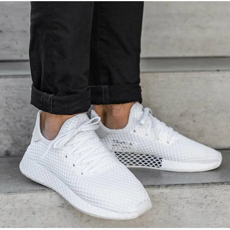 Белые кроссовки в сетку. Adidas Deerupt Runner. Кроссовки adidas Deerupt мужские. Adidas Deerupt White. Adidas Deerupt белые.