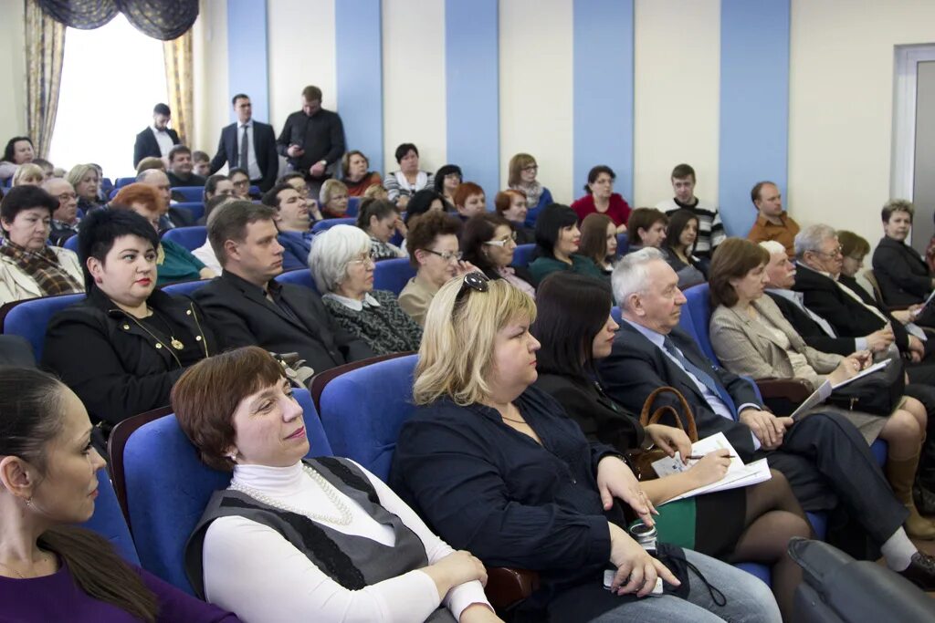 Круглый стол патриотизм. Круглый стол патриотизм. Общественная палата норильск. Круглый стол патриотической направленности. Патриотизм молодежи.