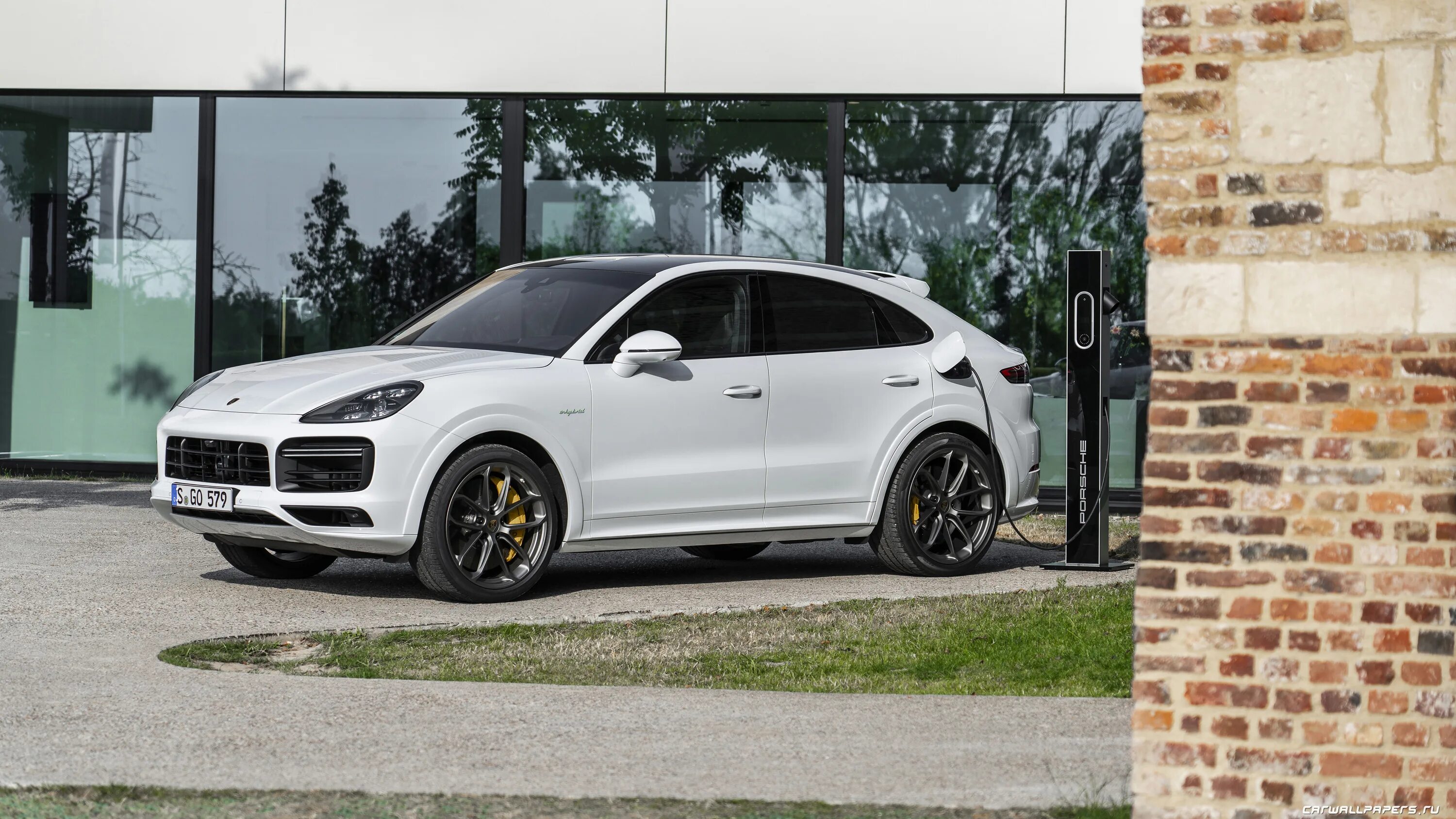 Porsche Cayenne Turbo s Coupe 2020. Porsche Cayenne Coupe e-Hybrid. Porsche Cayenne Coupe Turbo s e-Hybrid. Porsche Cayenne Turbo s e-Hybrid Coupe 2020. Cayenne e hybrid