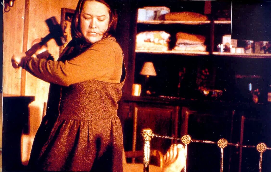 Мизери. Кэти бейтс «мизери» (1990). энни уилкс мизери.