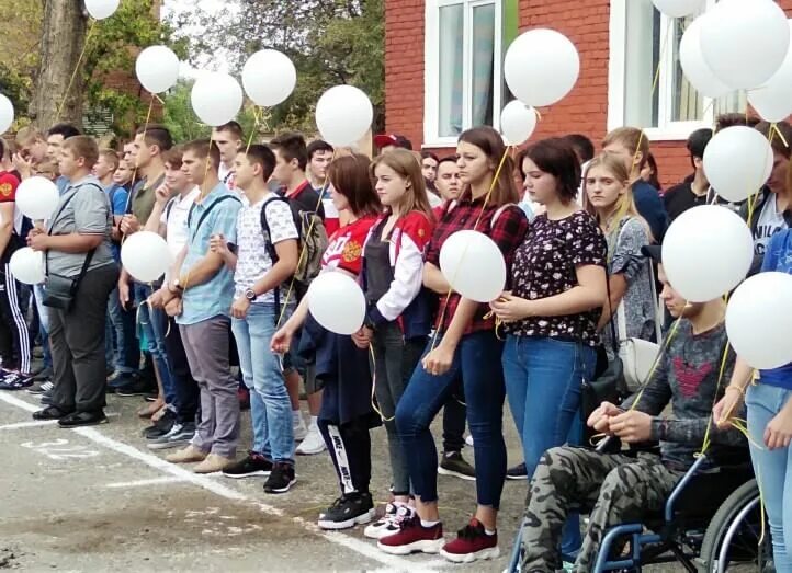 Погода село благодарное отрадненского района. Техникум город Благодарный. Благодарненский агротехникум. Агротехнический техникум ГБОУ Благодарненский. Лагерь золотой колосок Благодарненский район.