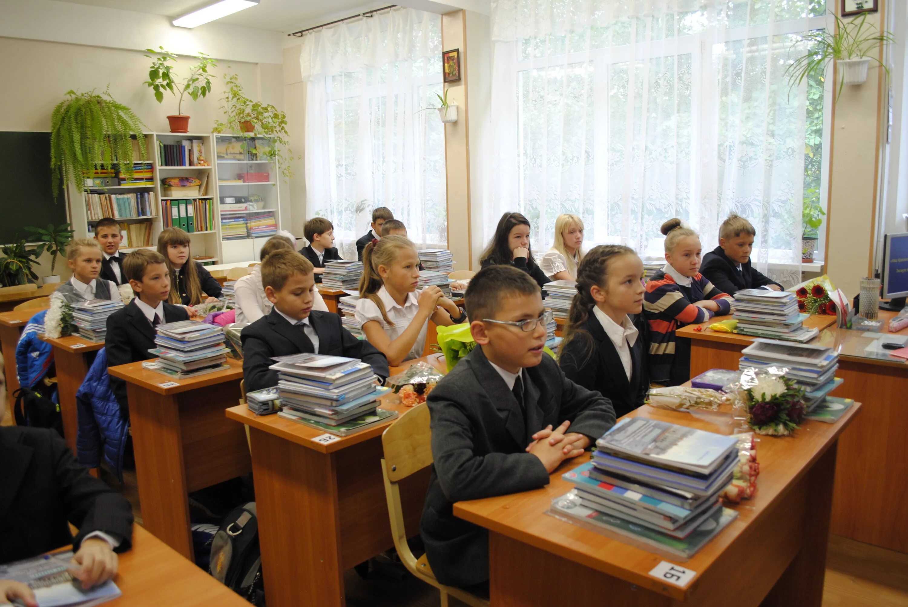 В каком классе изучают физику в школе