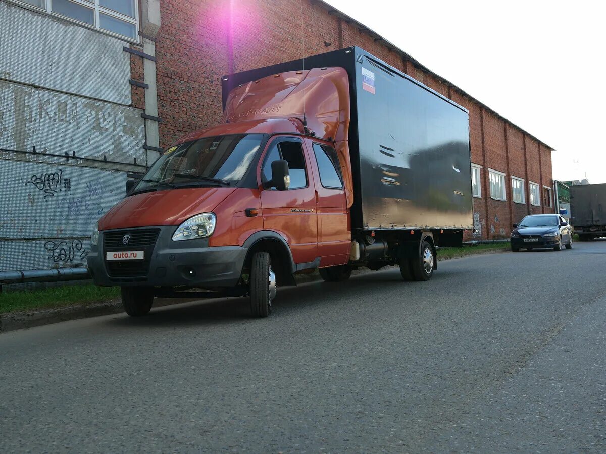 Цыет оранжевый газель нэкст. Соболь 4wd 27527. Газель некст фургон цельнометаллический оранжевый. Газ 3302 газель грузовая бортовая. Газель 3302 с оранжевой крышей.