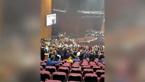 Москва холл что случилось