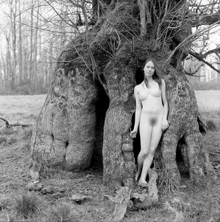 Slideshow tre nude photos.