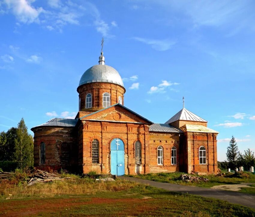 Курская область фатежский район сайт. Миленино Фатежский район Курская область. Благовещенский храм с. Миленино. Миленинская школа Фатежского района. Богоявленский храм Фатеж.