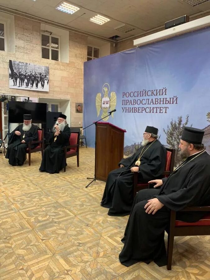 свято-тихоновский православный университет здание. высшее религиозное учебное заведение. университет студенты. выпускной в университете. тольяттинский православный институт.