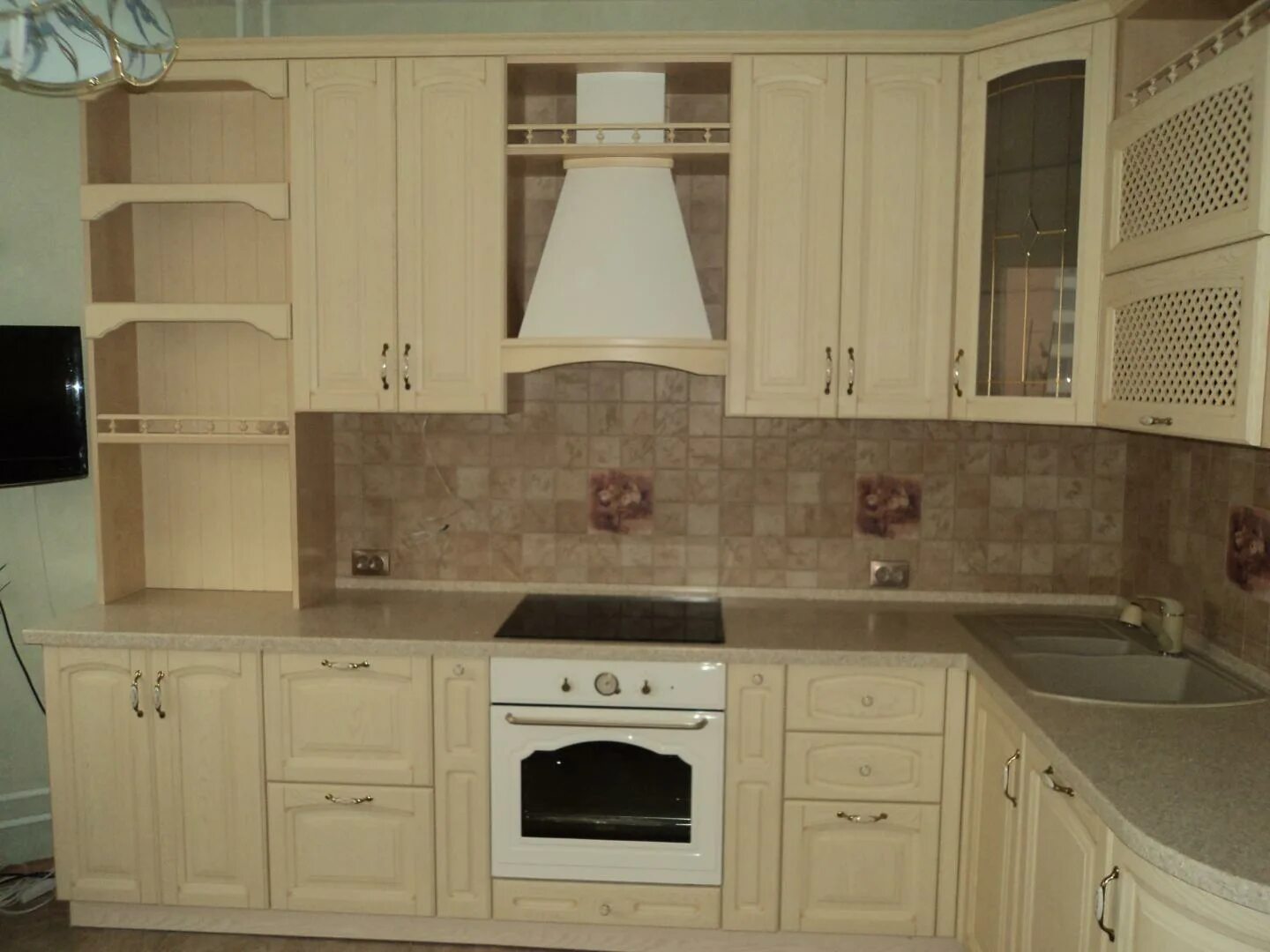 Фабрика пила2013. Кухня палермо белая. Кухонные фасады петроп. Петропрофиль фасады. Петропрофиль фасады.