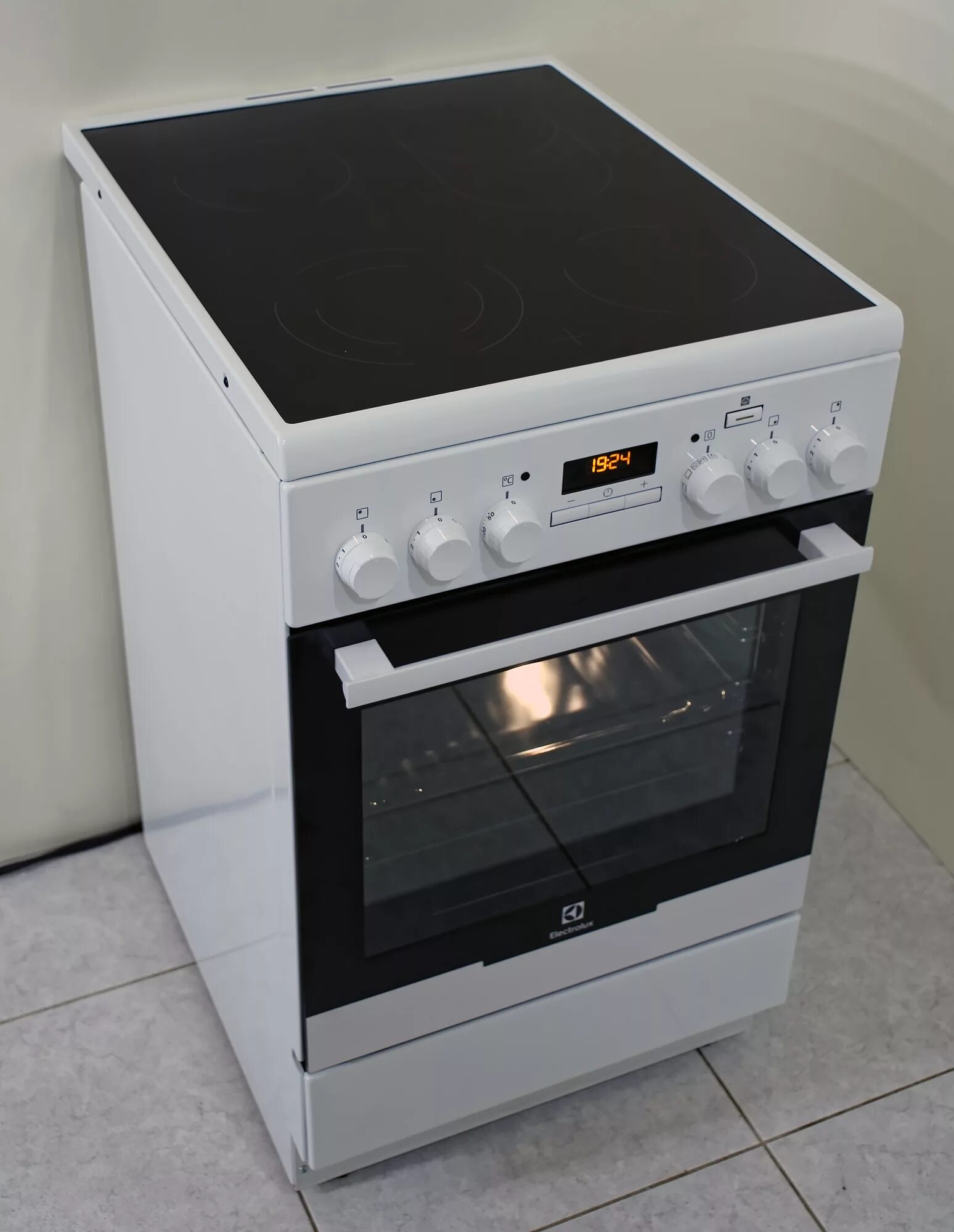Плита Electrolux EKK 951301 W купить в Москве в интернет-магазине RUNECO.RU