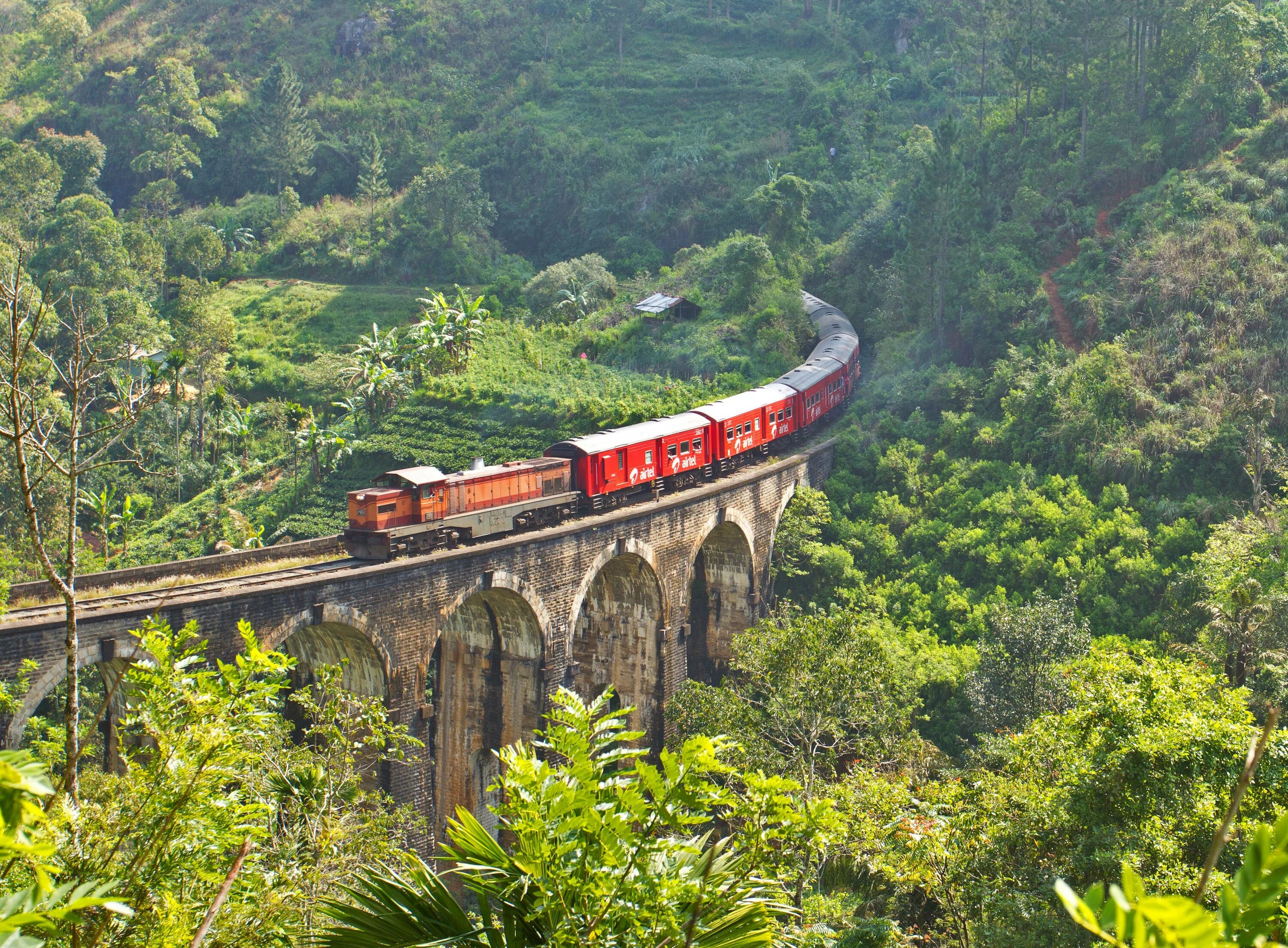 Шри ланка дорого. Девятиарочный мост Шри-Ланка. Девятиарочный мост Шри-Ланка поезд. Акведук Шри Ланка.