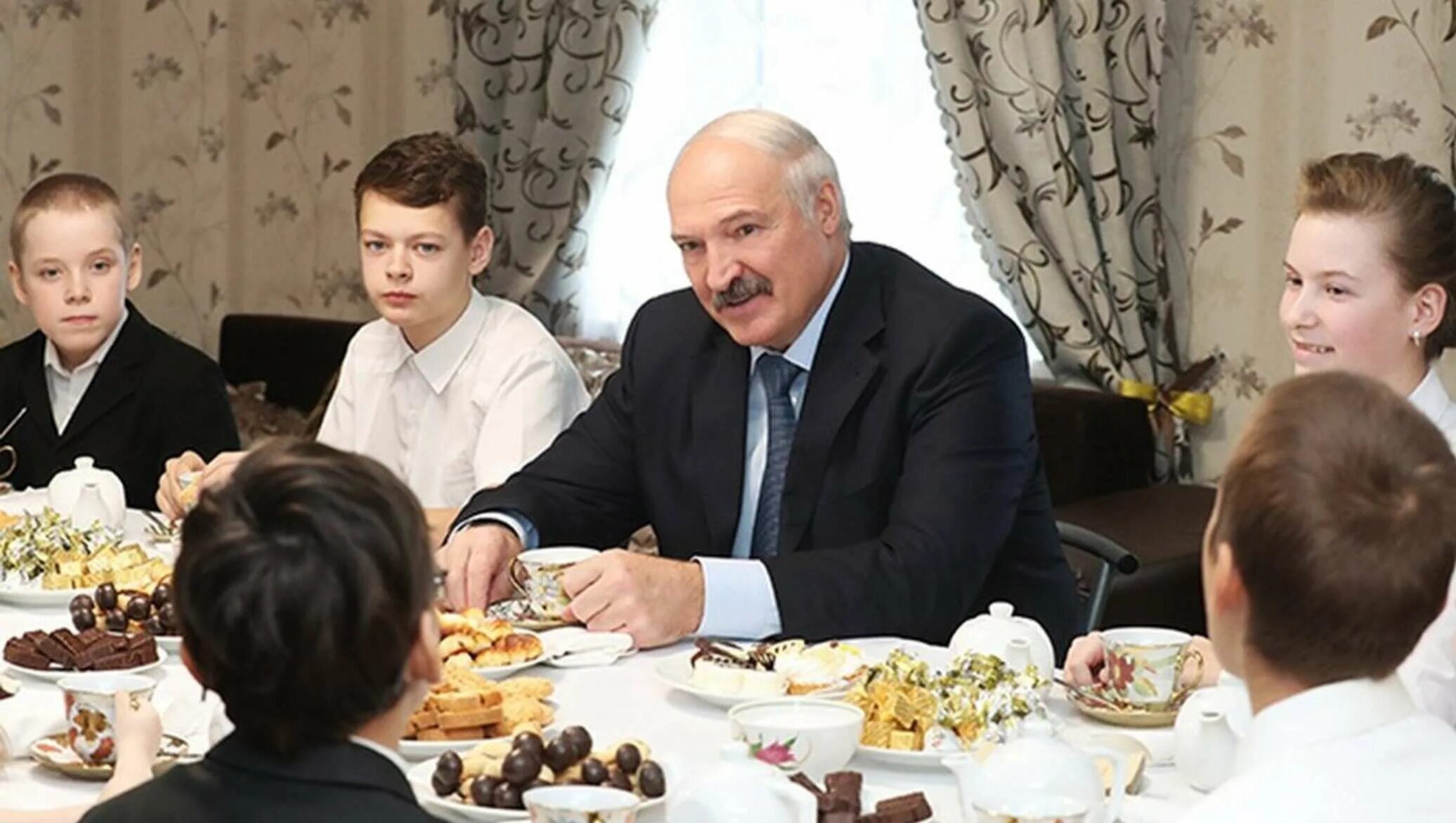 Жена президента белоруссии лукашенко. Семья Лукашенко президента Белоруссии.