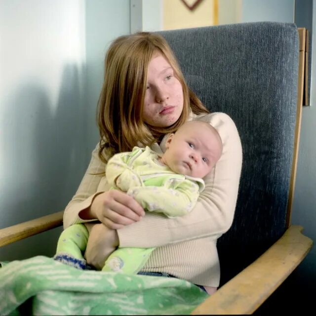 лина медина родила в 5 лет. лина медина самая молодая мама. рожают в юном возрасте. самая молодая мама в мире. молодые мамы.