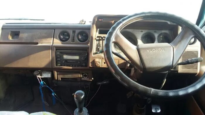 Торпедо toyota toyoace. Тойота дюна панель. Тойота дюна панель. Тойота дюна 4х4 левый руль. Кабина dyna.