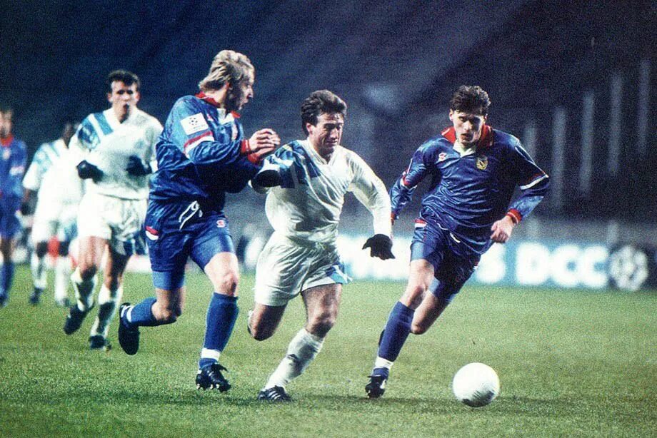 Барселона 1991-1992. Цска барселона 1992. Локомотив лидс 1999. Брюгге 1993. Финал лч 1992.