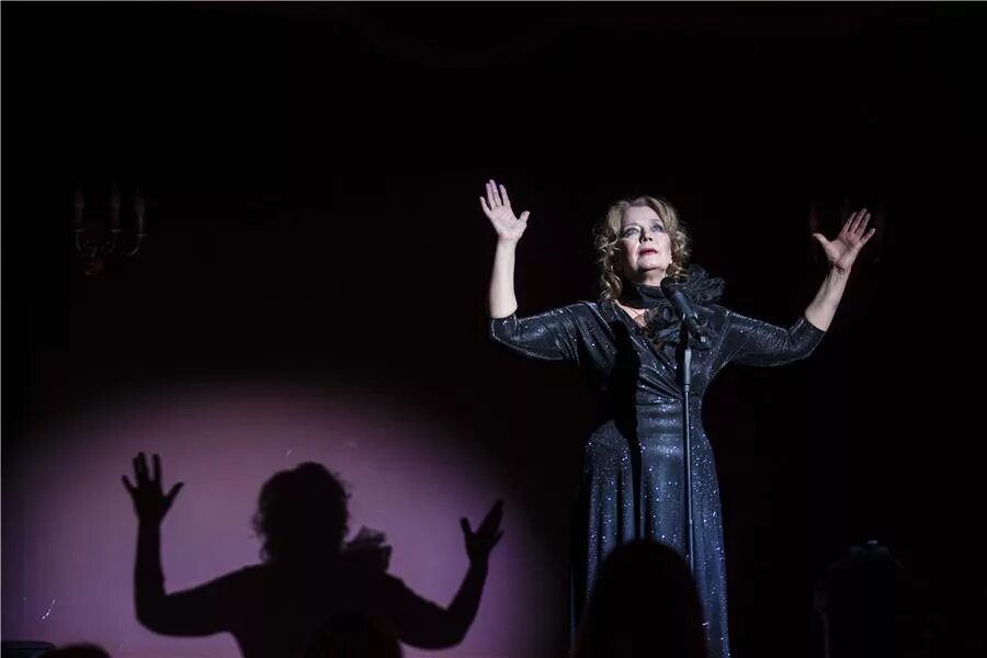 Иммерсивный театр на трубе. На трубе спектакль школа современной пьесы. Театр на трубе. На трубе спектакль школа современной. Театр на трубе.