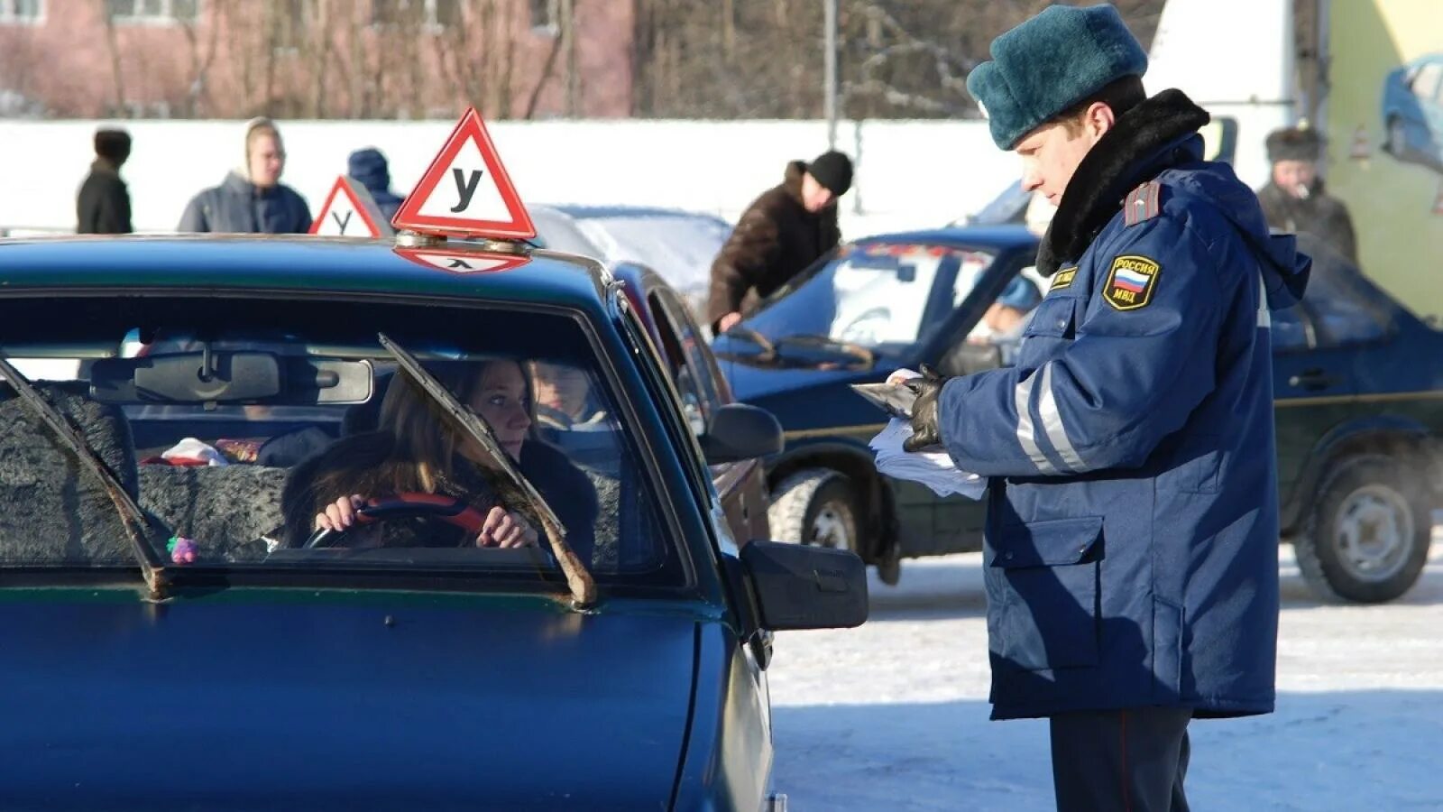 Сдать вождение в гаи с первого раза. Экзамен по вождению. Экзамен по вождению в ГИБДД. Сдача экзамена в ГИБДД вождение. Пересдача экзамена в ГИБДД.