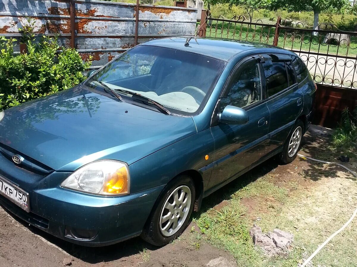 Kia rio 1. Хёндай акцент тагаз 1. Ваз 2110 светло зеленый 2003. Ваз 2110 2003. Lada ваз 2110 2003 экспорт.