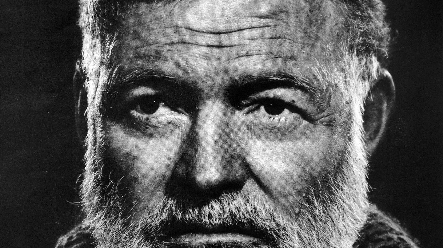 Почему хемингуэй. Ernest Miller Hemingway. Хемингуэй писатель.