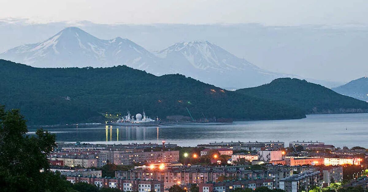 Поселок рыбачий камчатский край. Камчатский край г. Поселок рыбачий камчатка сопка. Камчатка вилючинск. Зато вилючинск камчатского края.