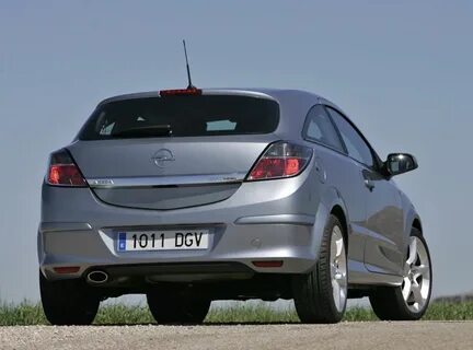 Opel astra h задняя