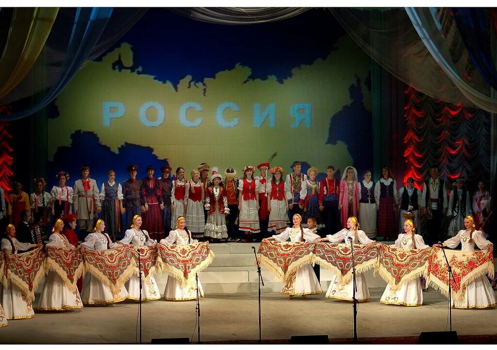 Дом дружбы омск о стеле. Сайт дом дружбы народов омск. Дом дружбы омск. Бук омский дом дружбы. Дом творчества омск сцена.